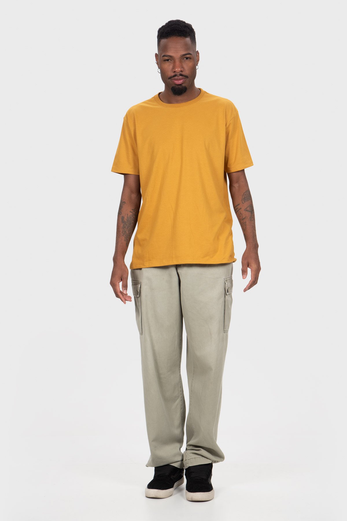 Camiseta Casual Essencial Básica - Mostarda