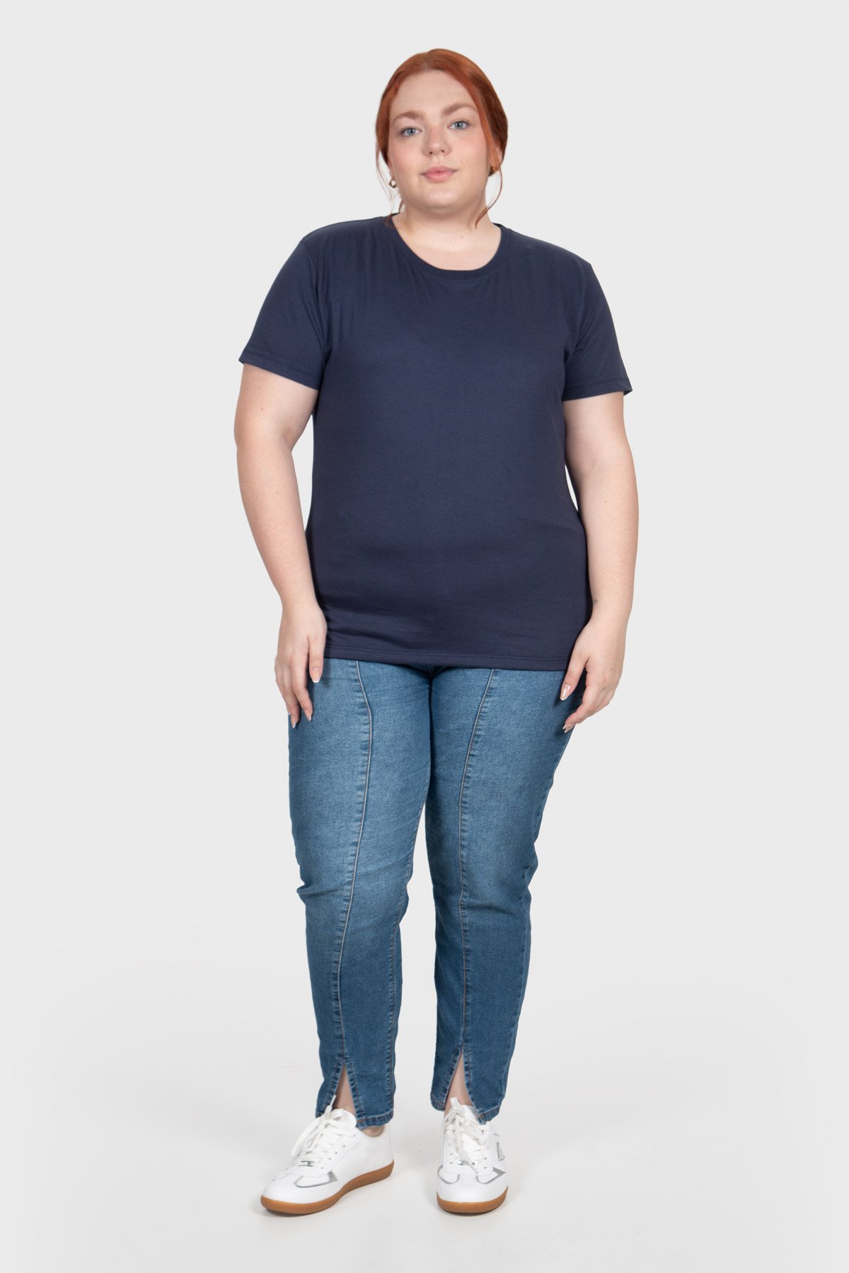 T-shirt Casual Essencial Básica Feminina Plus Size - Azul Marinho