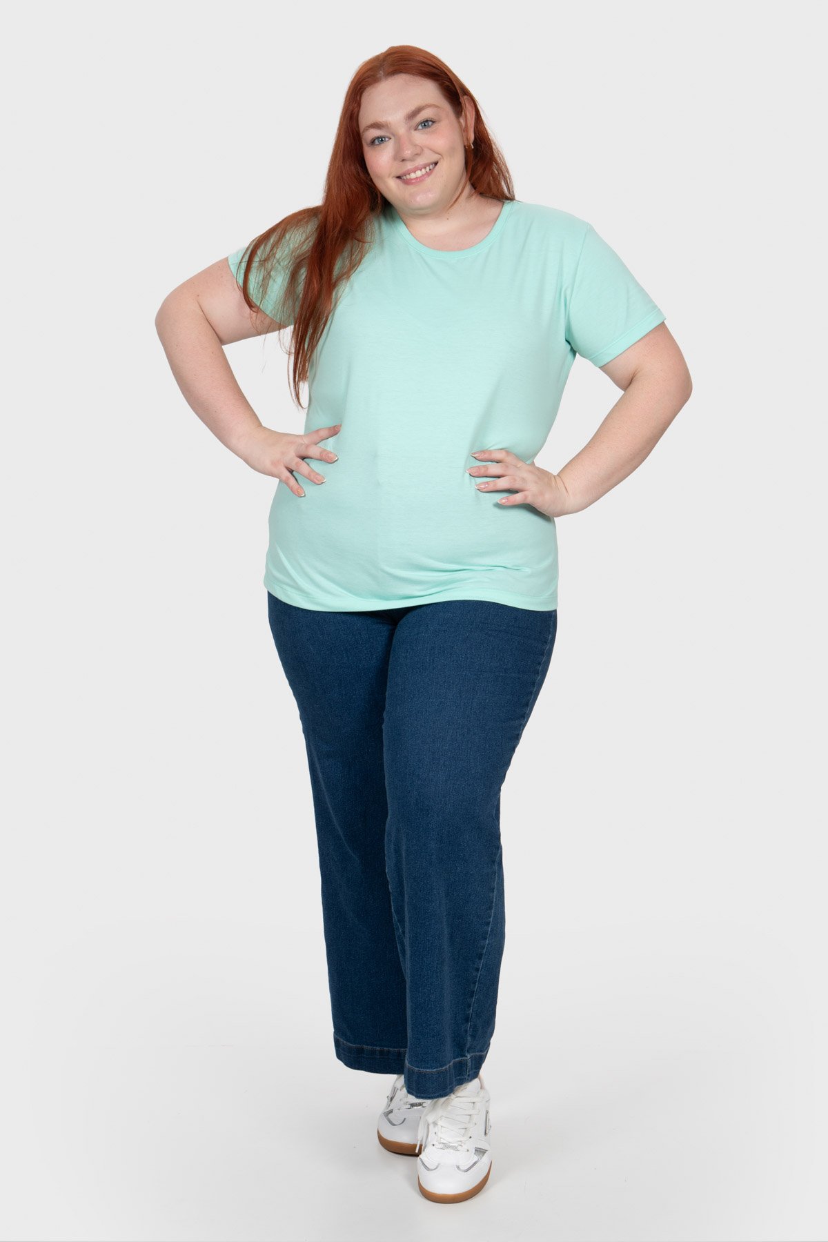 T-shirt Casual Essencial Básica Feminina Plus Size - Verde Claro - Imagem 7