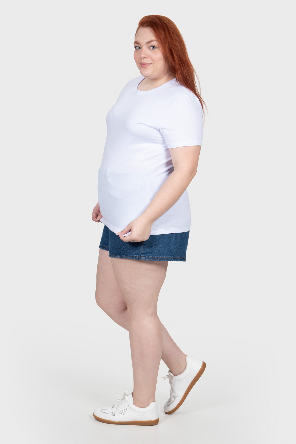 T-shirt Casual Essencial Básica Feminina Plus Size - Branca