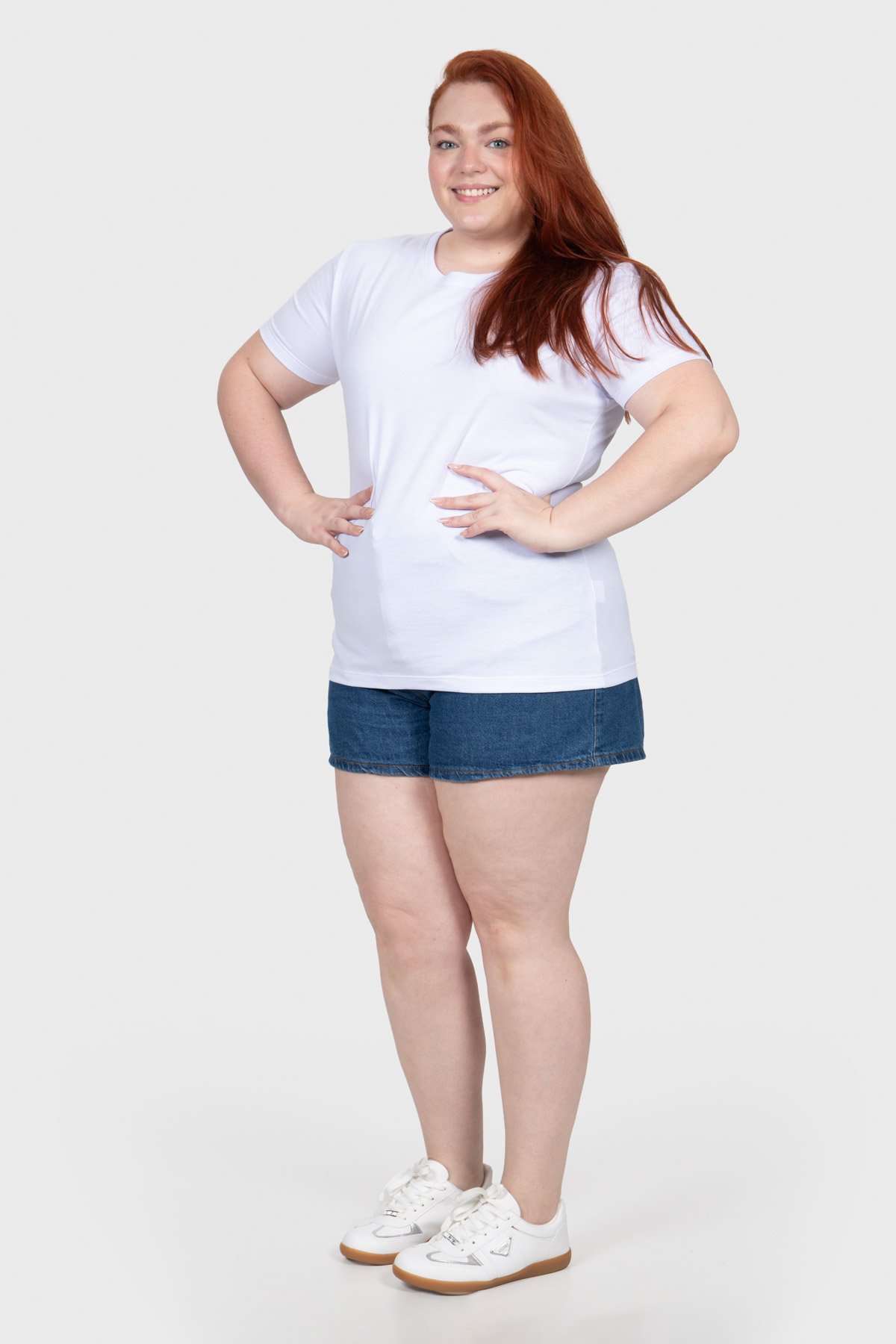 T-shirt Casual Essencial Básica Feminina Plus Size - Branca - Imagem 7