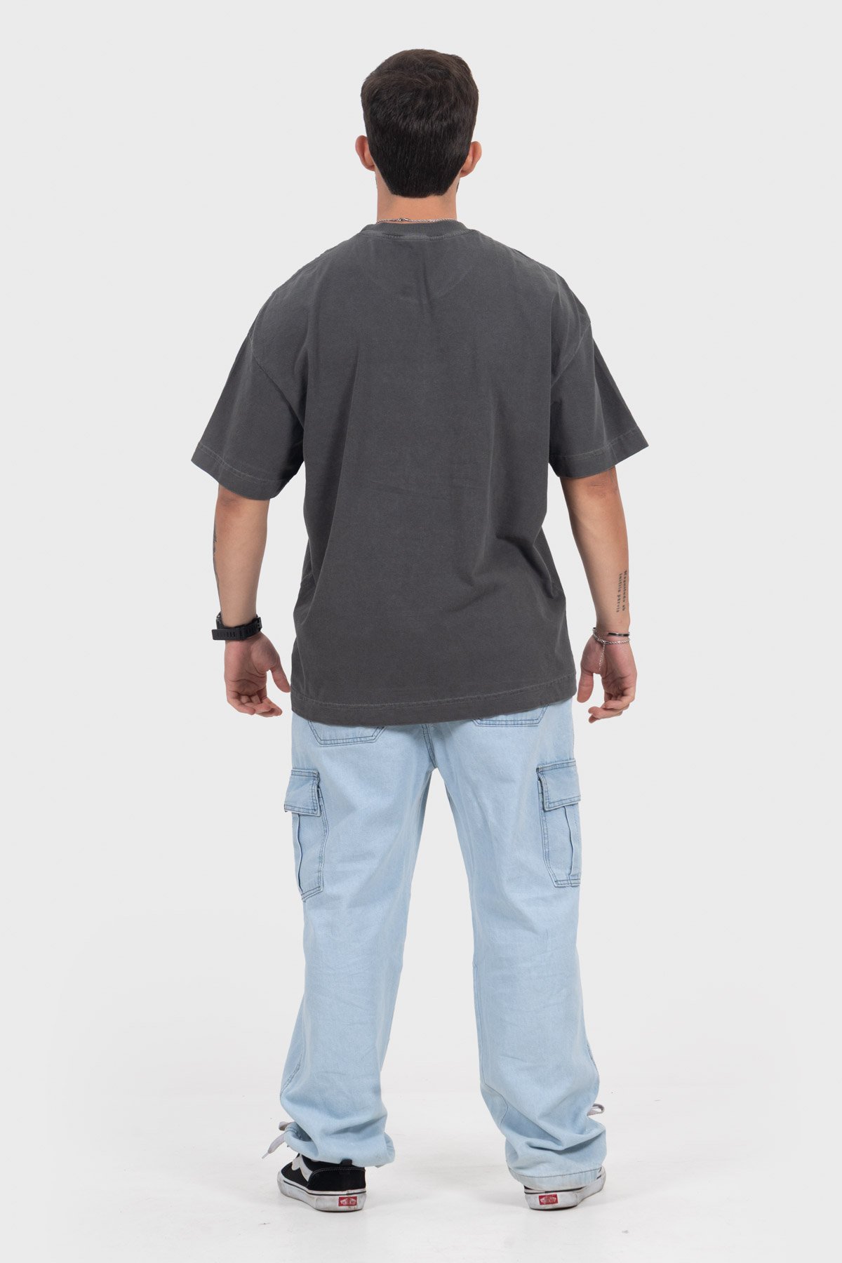 Camiseta Oversized Bulk Básica - Chumbo - Imagem 3