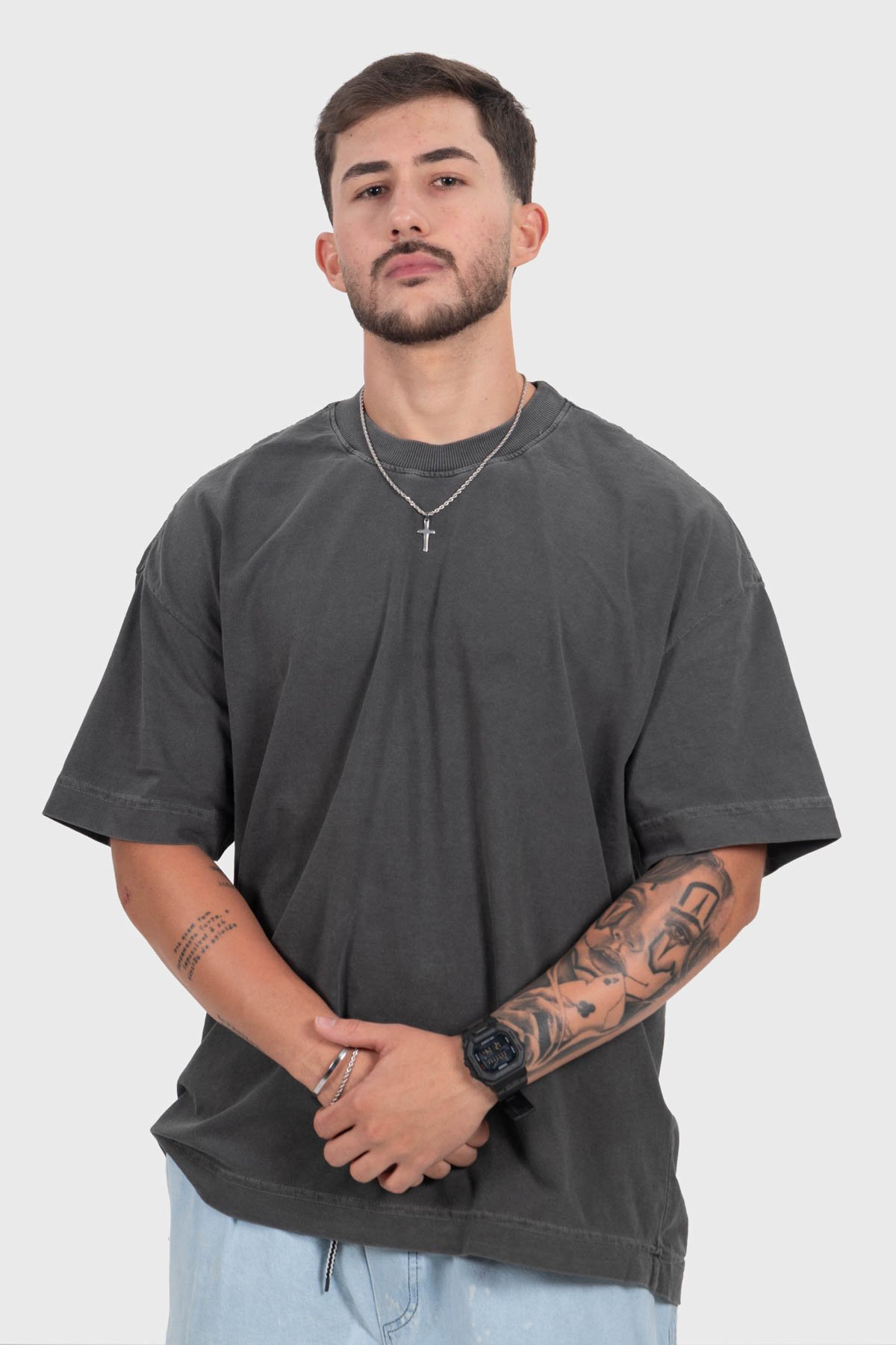 Camiseta Oversized Bulk Básica - Chumbo - Imagem 5