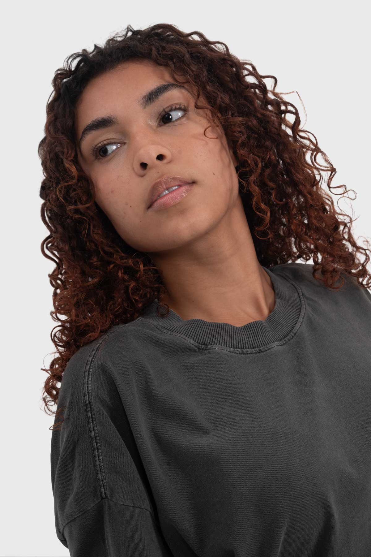 Camiseta Oversized Bulk Básica - Chumbo - Imagem 10