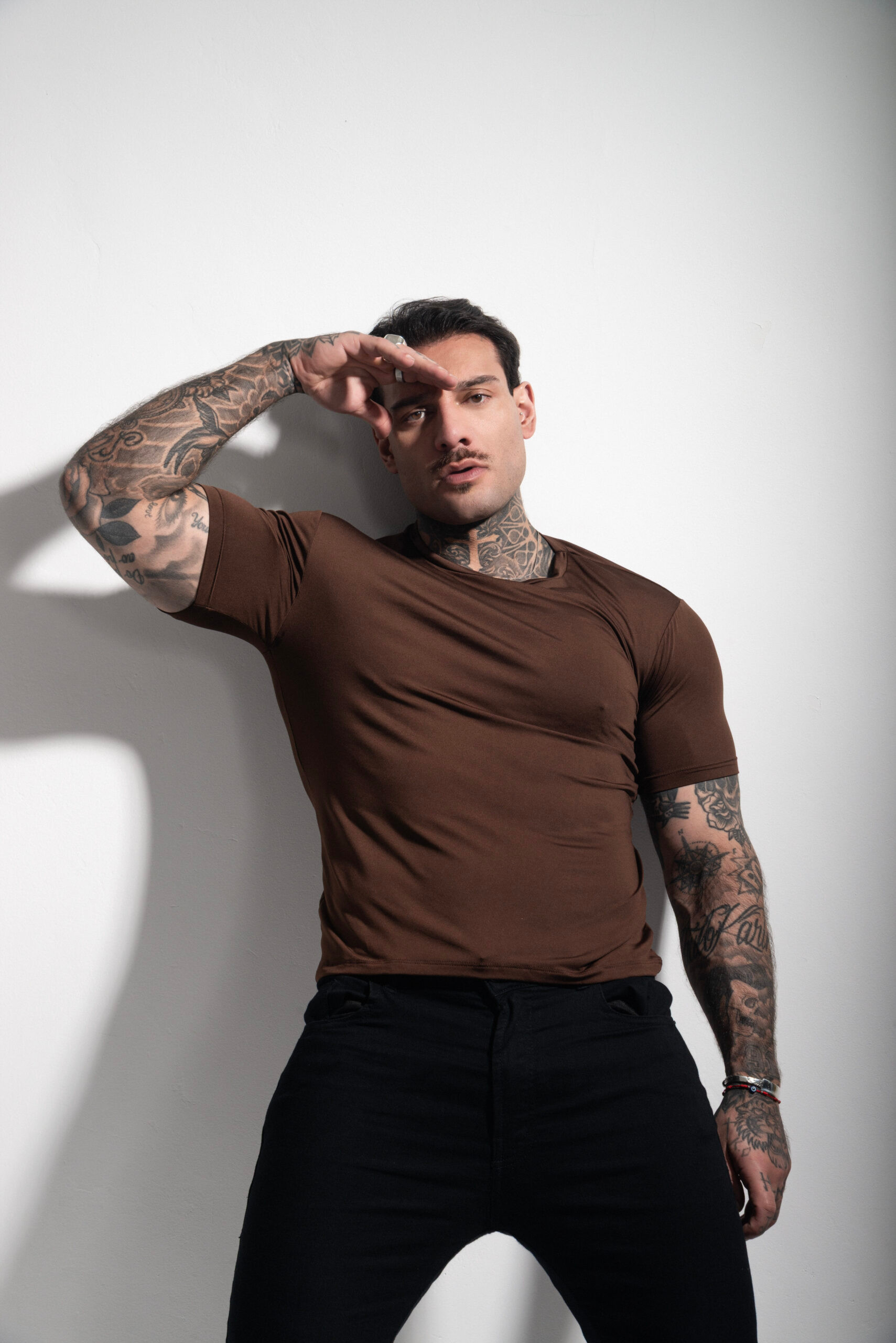 Camiseta Performance Uv Básica - Marrom - Imagem 3